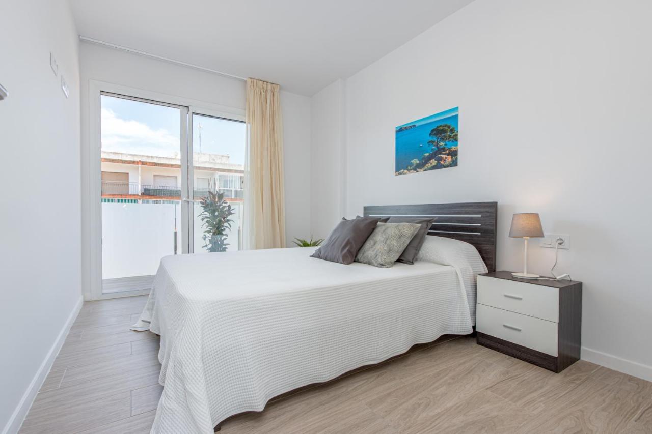 M A R I V E N T Suite With Bathroom And Terrace 50 M2 Roses Bagian luar foto