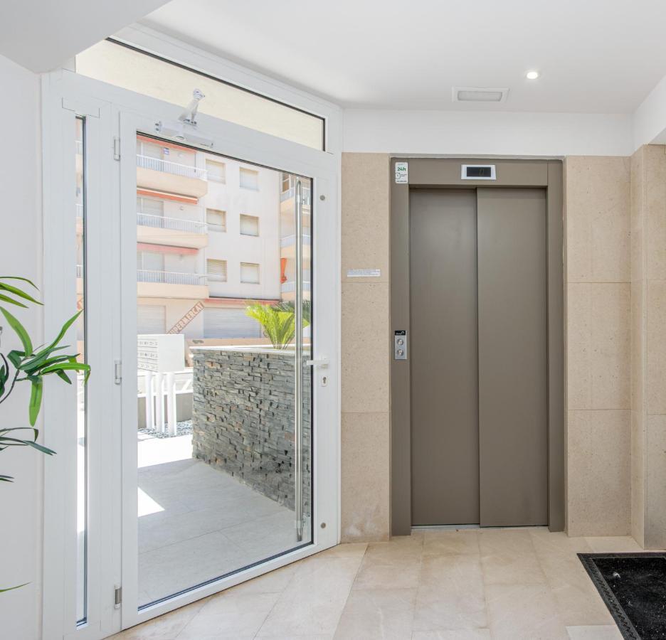 M A R I V E N T Suite With Bathroom And Terrace 50 M2 Roses Bagian luar foto