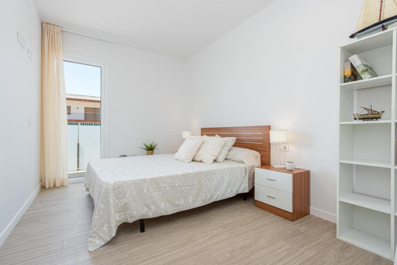 M A R I V E N T Suite With Bathroom And Terrace 50 M2 Roses Bagian luar foto