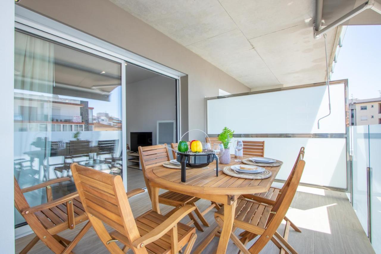 M A R I V E N T Suite With Bathroom And Terrace 50 M2 Roses Bagian luar foto