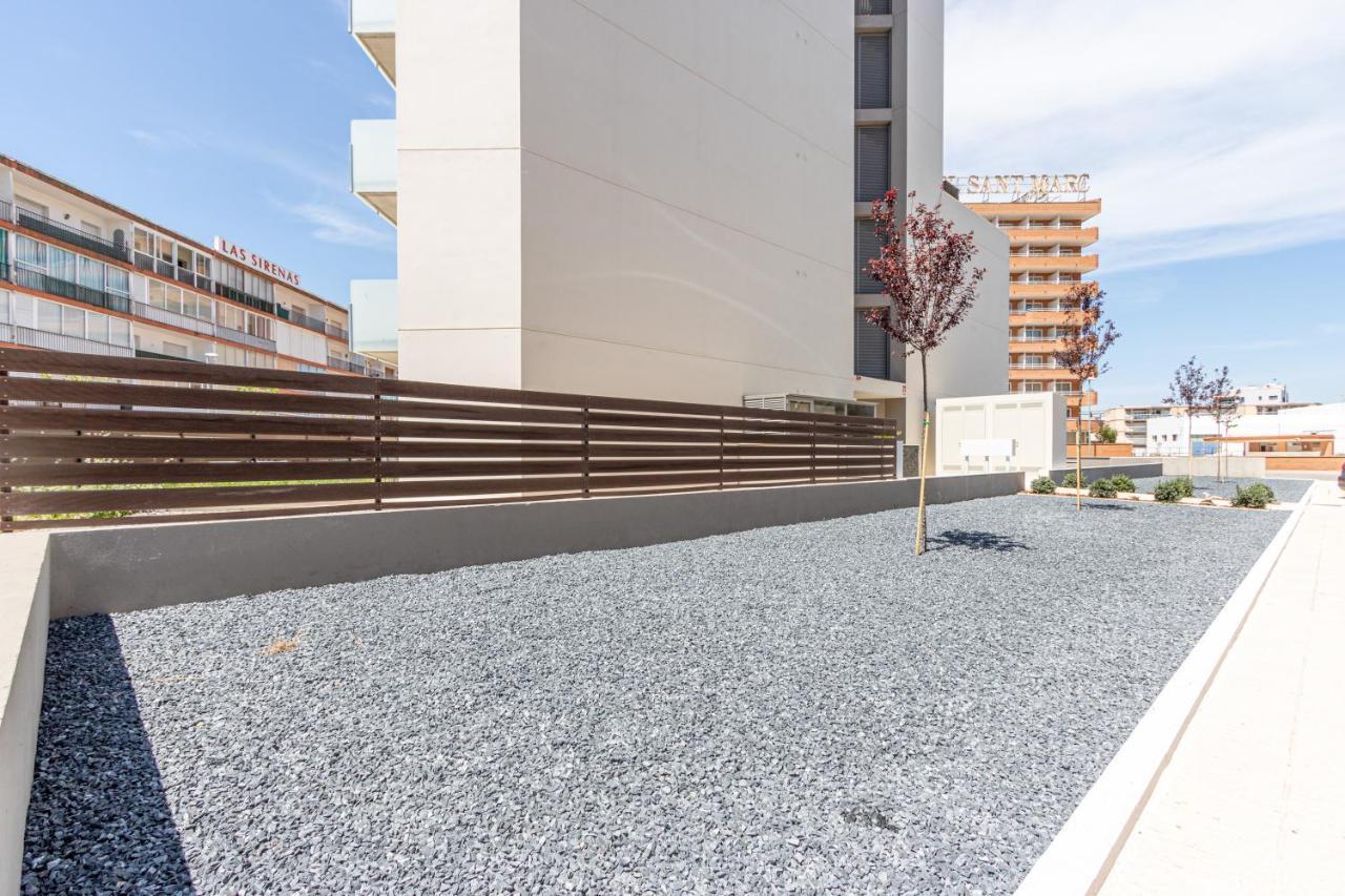 M A R I V E N T Suite With Bathroom And Terrace 50 M2 Roses Bagian luar foto